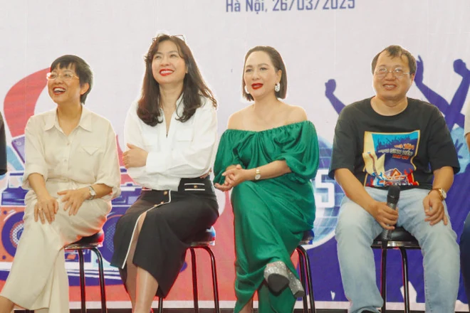 Thanh Lam, Thùy Dung lên chuyến tàu thanh xuân cùng các ban nhạc thập niên 90