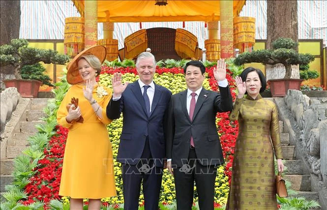 Chủ tịch nước Lương Cường và Nhà Vua Bỉ Philippe tham quan Hoàng thành Thăng Long