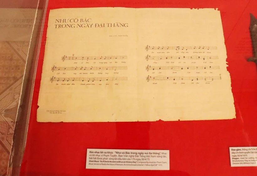 Vang mãi “Như có Bác trong ngày đại thắng”...