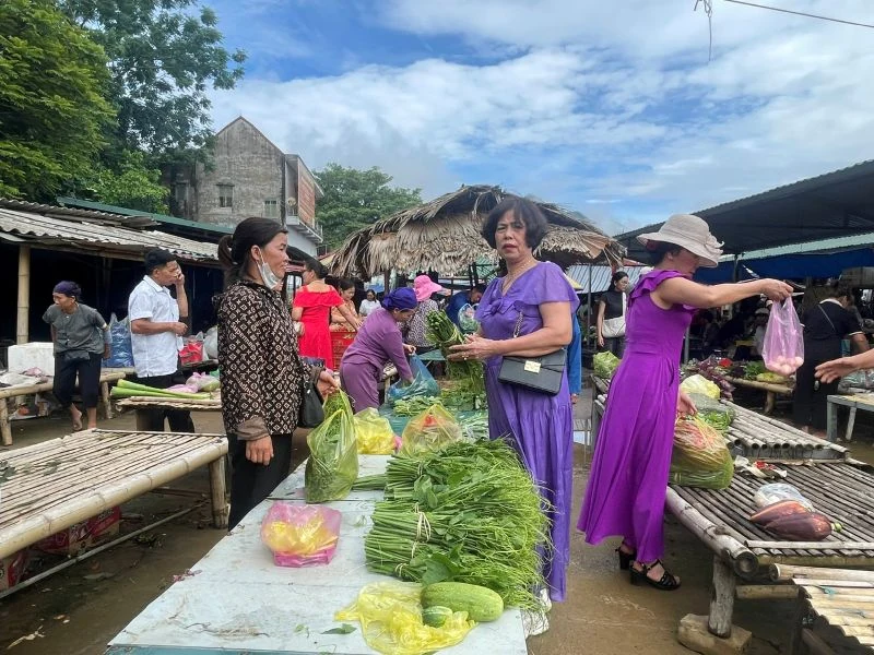Cuối tuần thăm chợ phố Đoàn