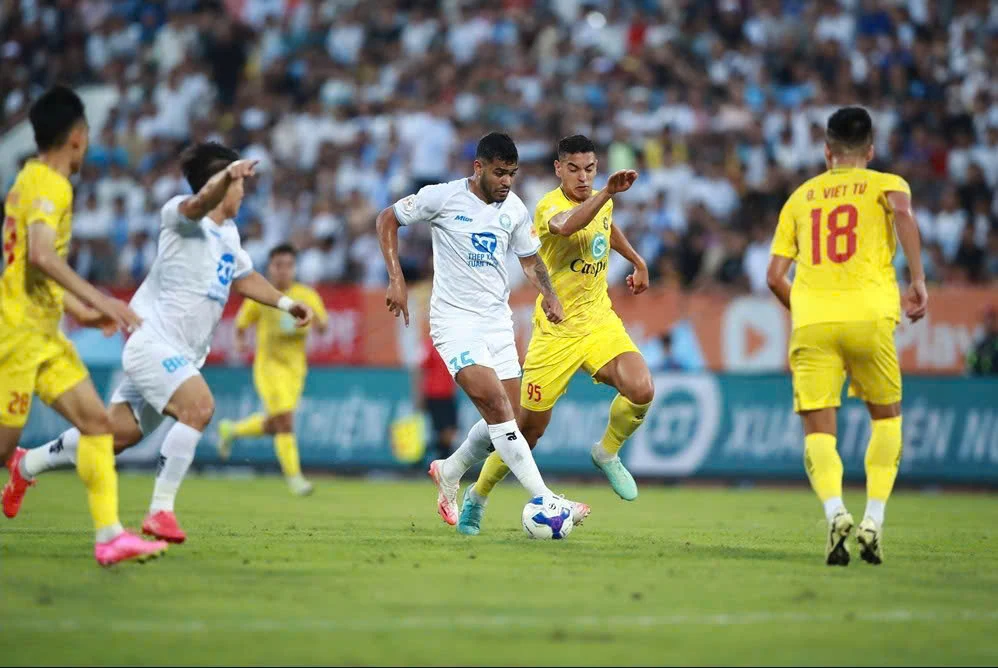 HLV Tomislav Steinbruckner và những vấn đề trước mắt