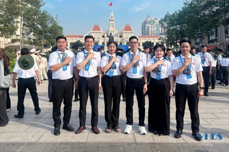 Giảng viên trẻ sống đẹp theo gương Bác Hồ