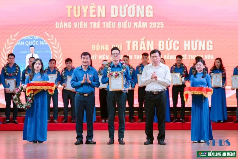 Giảng viên trẻ sống đẹp theo gương Bác Hồ