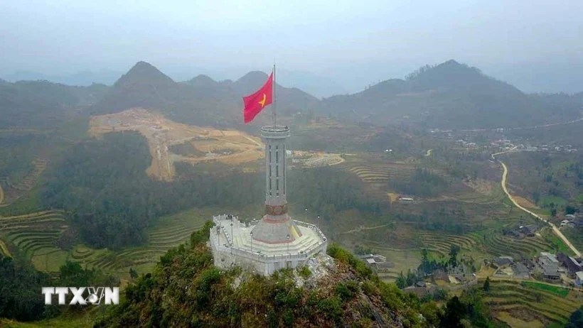 Tạm dừng đón khách tham quan Cột cờ Lũng Cú để tu bổ, tôn tạo