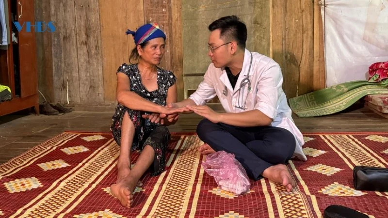 Áo trắng đến với vùng biên