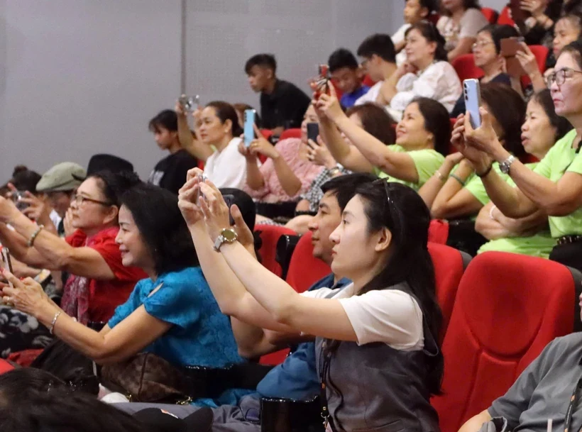 Liên hoan phim châu Á Đà Nẵng: Phim hay, vé miễn phí - người dân háo hức ra rạp