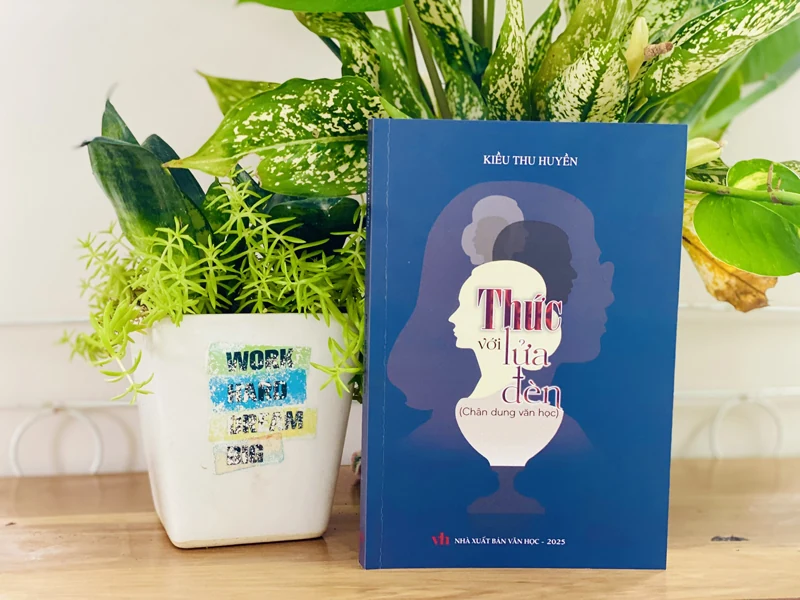 “Thức với lửa đèn” - Thao thức cùng người xứ Thanh tài hoa