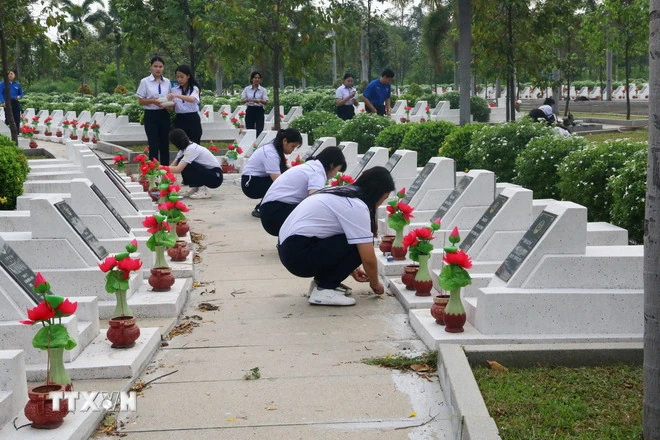 Ngày Thương binh-Liệt sỹ 27/7: Tự hào nguồn cội, trọn vẹn nghĩa tình