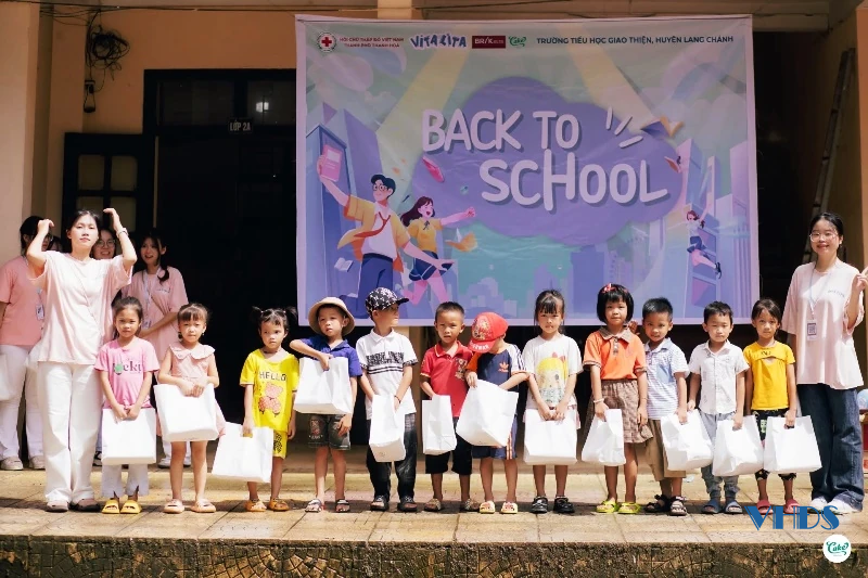 Khi học sinh làm thiện nguyện