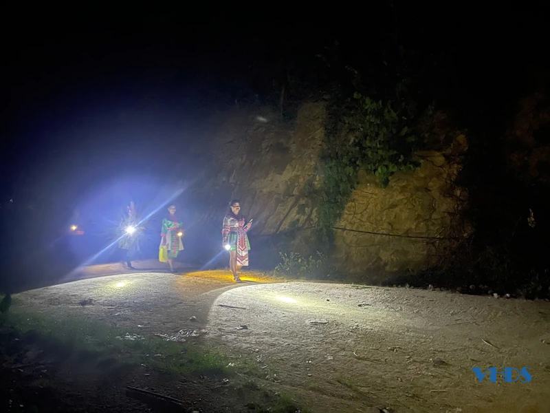 Lớp xóa mù chữ ở Cánh Cộng