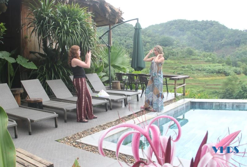 Xanh mướt lúa nương, bồng bềnh mây trắng