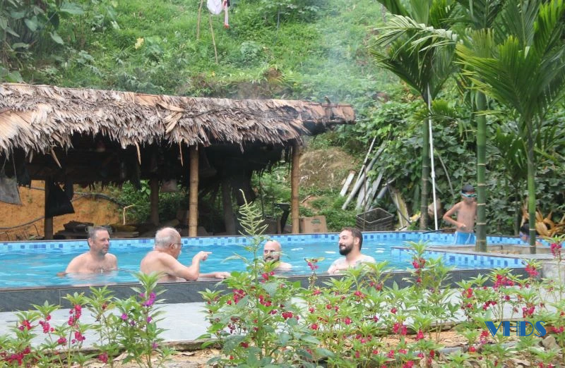 Xanh mướt lúa nương, bồng bềnh mây trắng