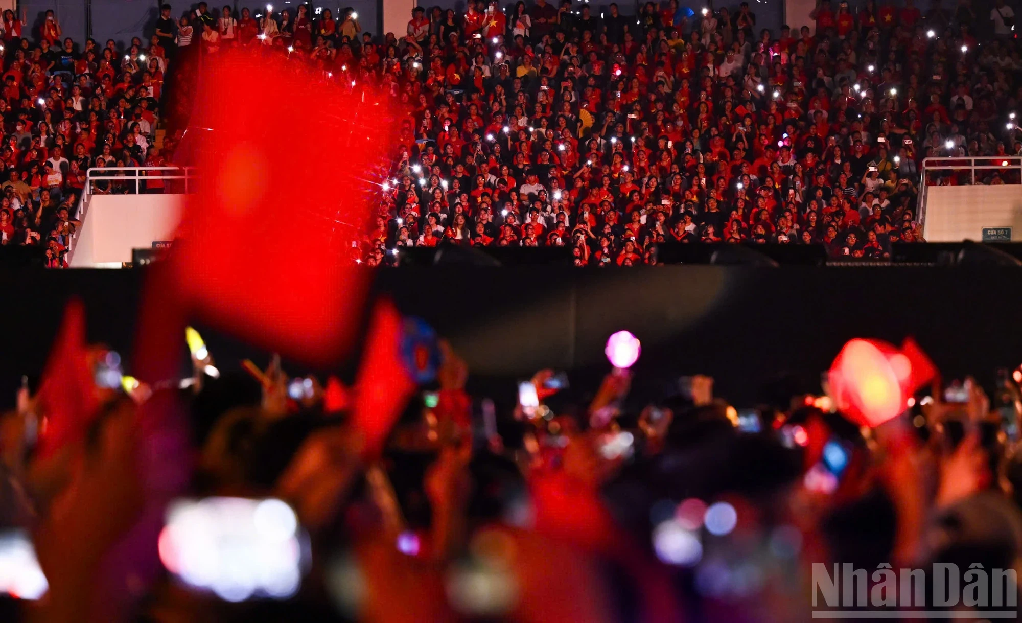 Bùng nổ cảm xúc concert “Tổ quốc trong tim”