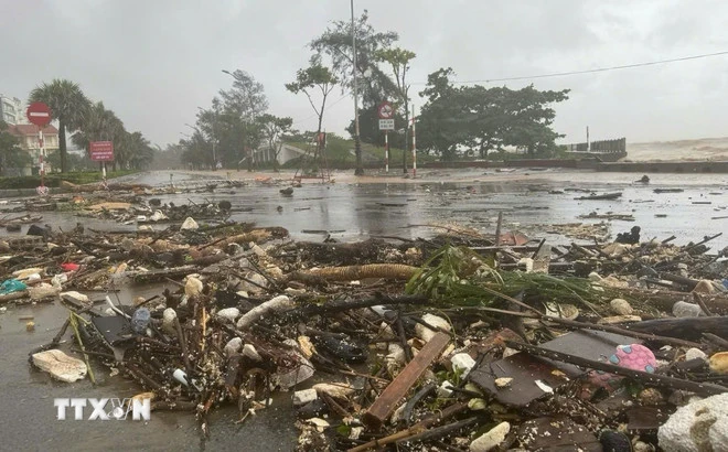 Thủ tướng yêu cầu khắc phục nhanh nhất hậu quả bão số 5, ứng phó mưa lũ sau bão