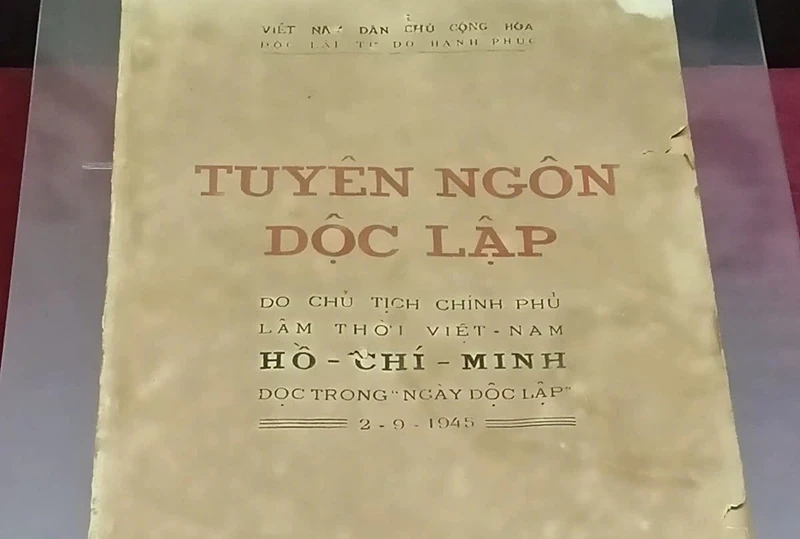 Ngày độc lập (Bài 1): Mùa thu năm ấy