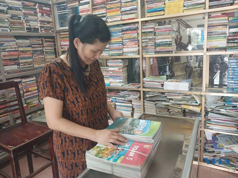 Năm học mới và sách giáo khoa... cũ