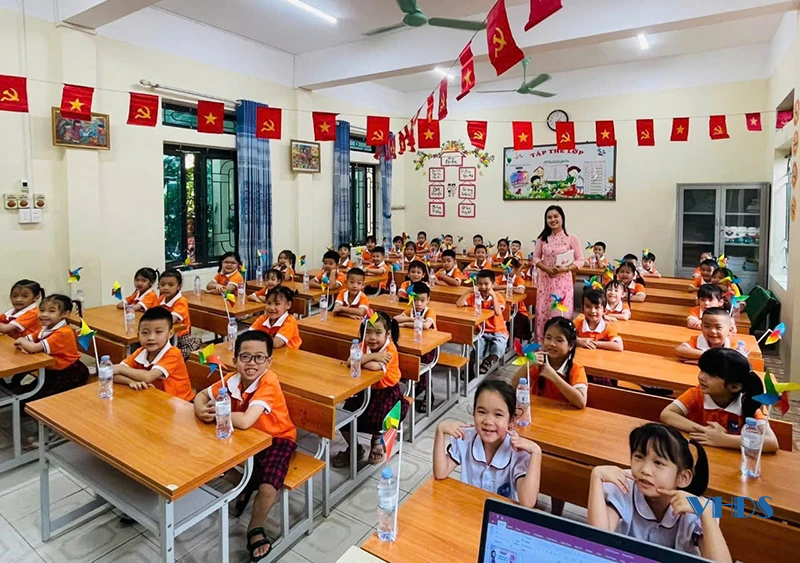 Miễn học phí - “bước ngoặt lịch sử” (Bài 2): Đường đến trường rộng mở