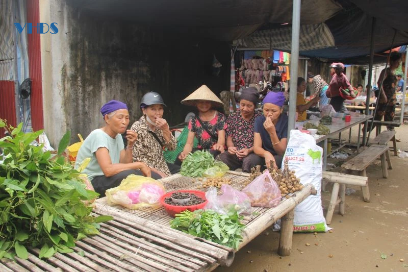 “Độc lạ” những món hàng chợ phiên vùng cao
