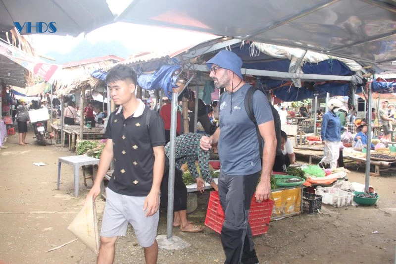 “Độc lạ” những món hàng chợ phiên vùng cao