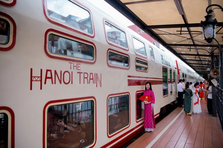 Hướng dẫn đặt vé tàu du lịch Hà Nội 5 Cửa Ô”