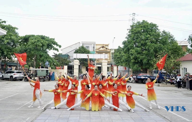 Sự kết hợp độc đáo các làn điệu dân ca trong từng bước nhảy