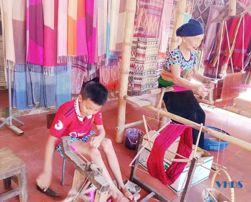 Thổ cẩm Pù Luông