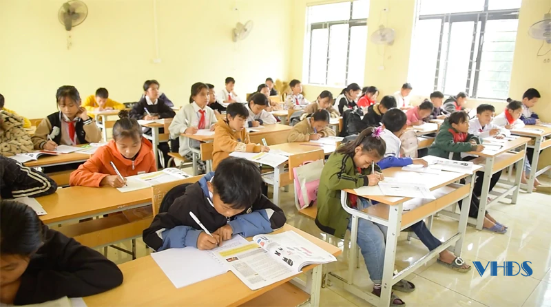 Niềm vui năm học mới của học sinh vùng cao