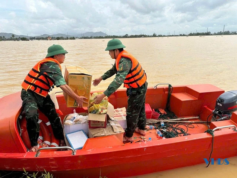 Nghĩa đồng bào nơi “rốn” lũ