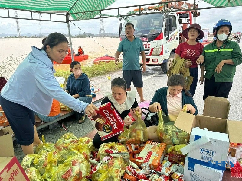 Nghĩa đồng bào nơi “rốn” lũ