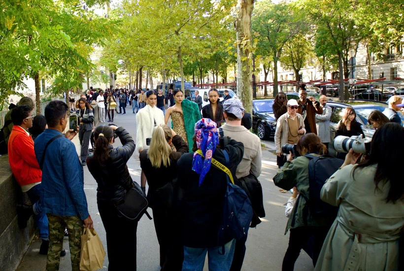 Top 3 Vietnams Next Top Model thu hút quan tâm ở kinh đô thời trang Paris