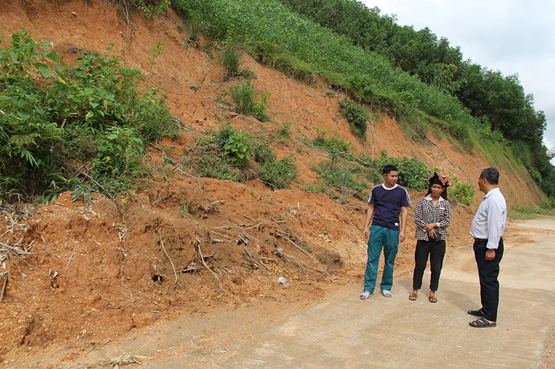 Nỗi lo sạt lở đồi Pú Kắng