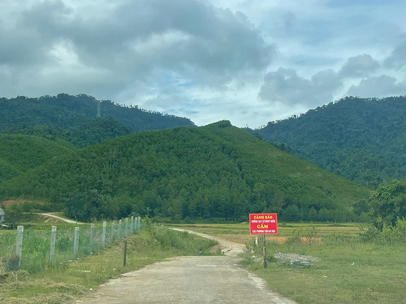 Nỗi lo sạt lở đồi Pú Kắng