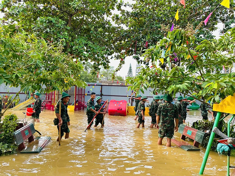Đi qua ngày mưa bão (Bài 2): Tiếng trống trường sau lũ