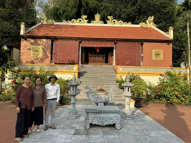 Về làng Phượng Lĩnh