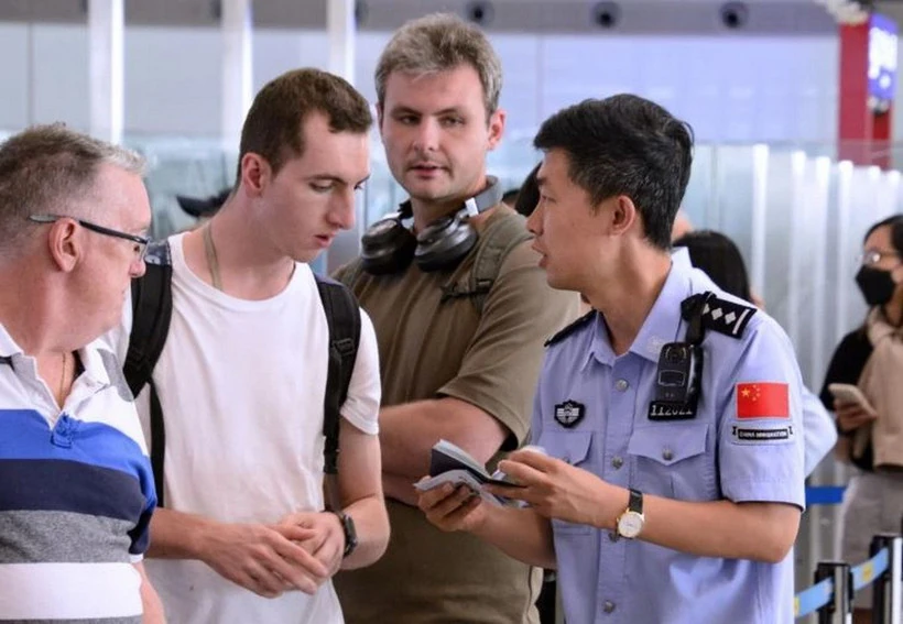 Trung Quốc mở rộng quá cảnh miễn thị thực tại 5 cửa khẩu mới của Quảng Đông