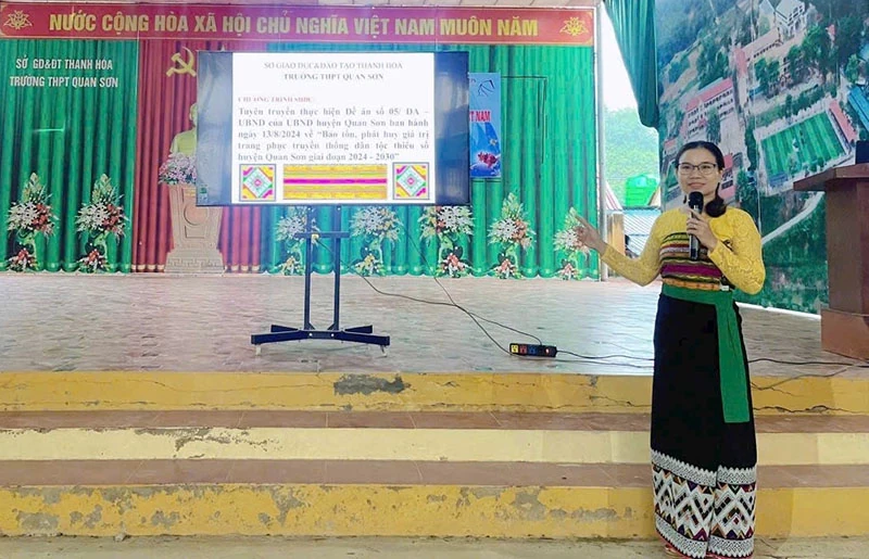 Bảo tồn và phát huy chữ viết, tiếng nói của đồng bào dân tộc thiểu số (Bài 1): Nối dòng chữ, giữ tiếng nói núi rừng