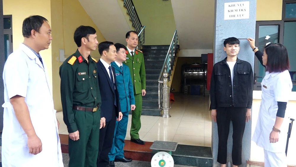 Xã Vĩnh Lộc: 38 thanh niên tự nguyện viết đơn nhập ngũ