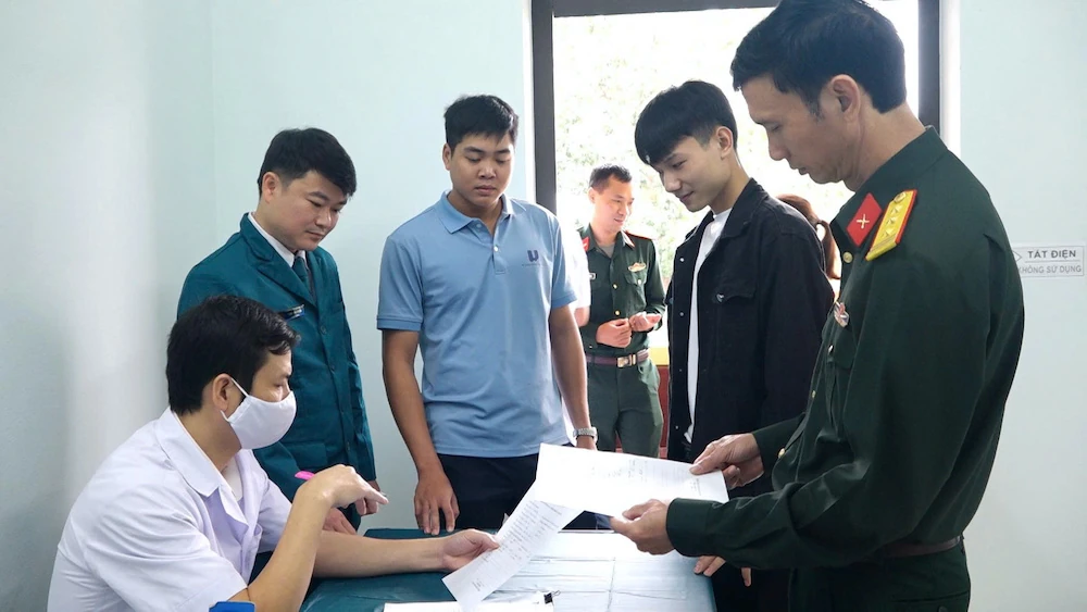 Xã Vĩnh Lộc: 38 thanh niên tự nguyện viết đơn nhập ngũ