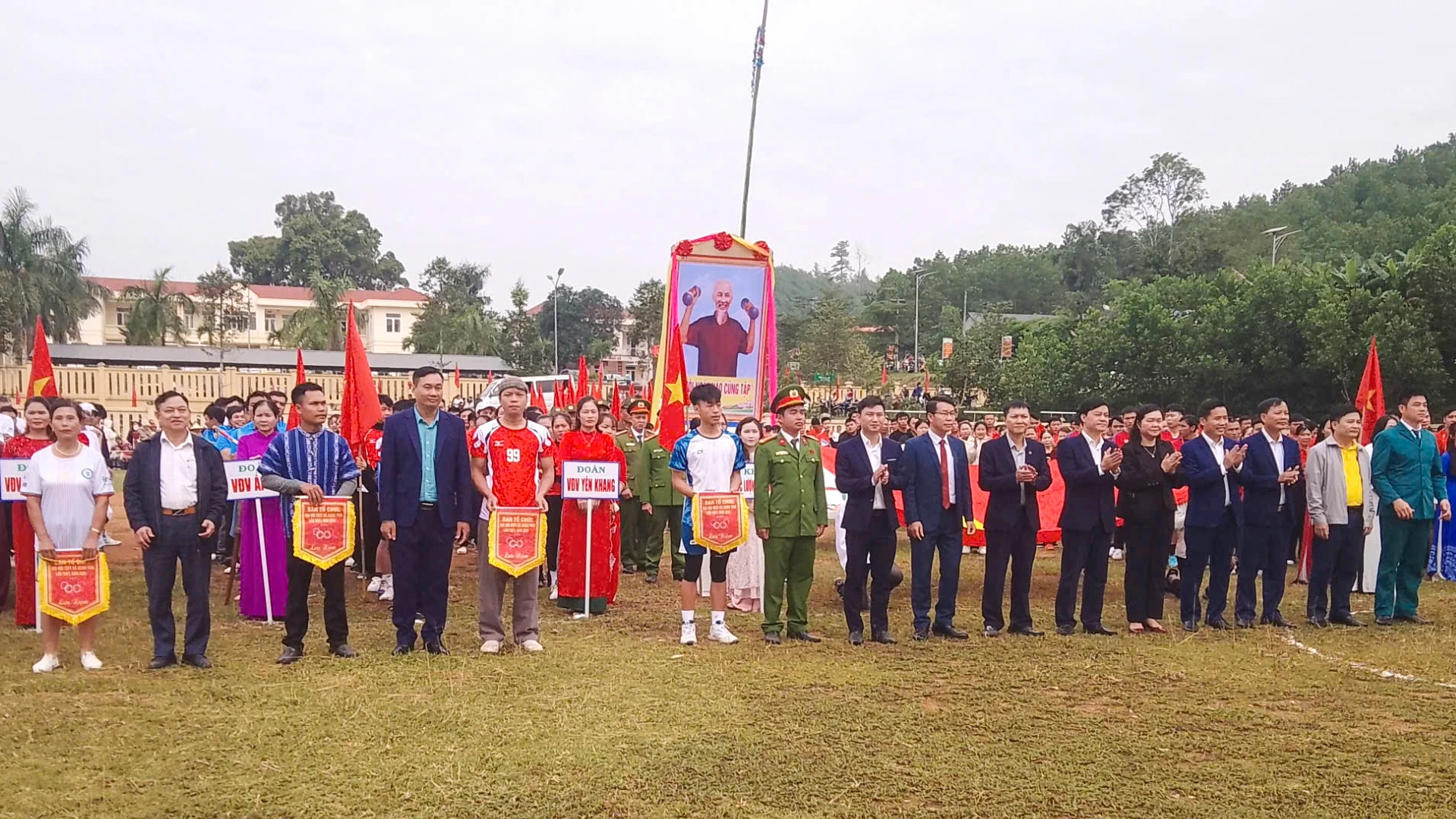 Hơn 500 vận động viên tham gia Đại hội Thể dục thể thao xã Xuân Thái