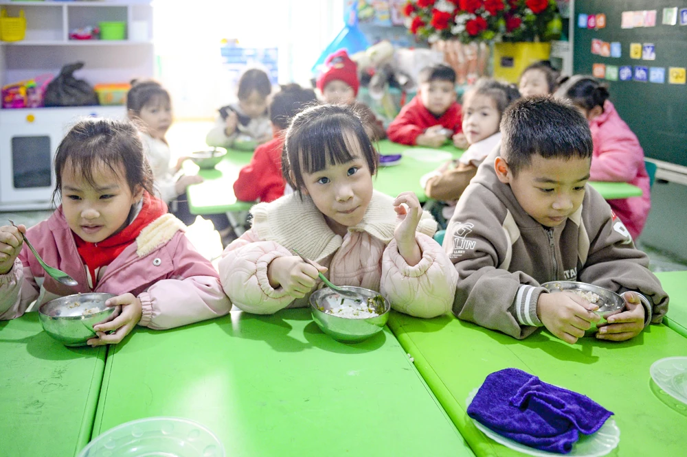 Gieo chữ ở Biện Sơn