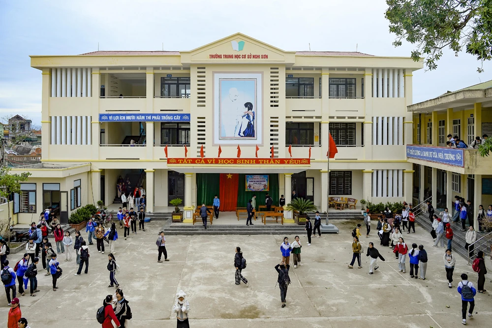 Gieo chữ ở Biện Sơn