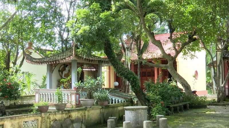 Đền Bà Am trên đất Hội Hiền