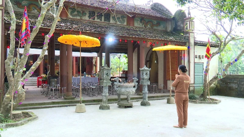 Đền Bà Am trên đất Hội Hiền