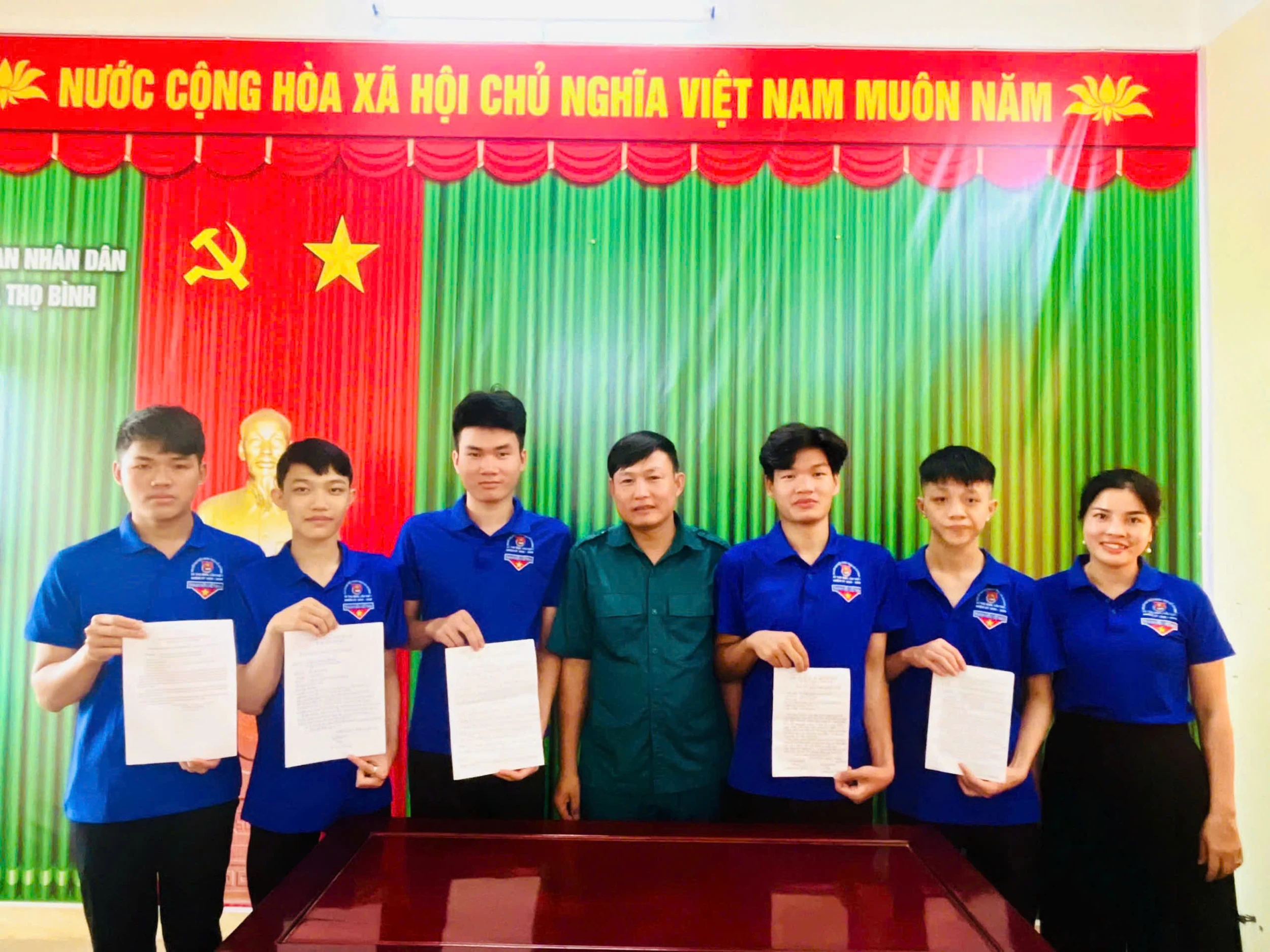 Những lá đơn tình nguyện