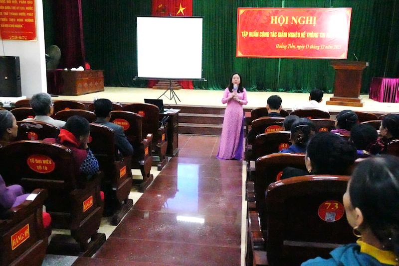 Xã Hoằng Tiến tập huấn công tác giảm nghèo về thông tin