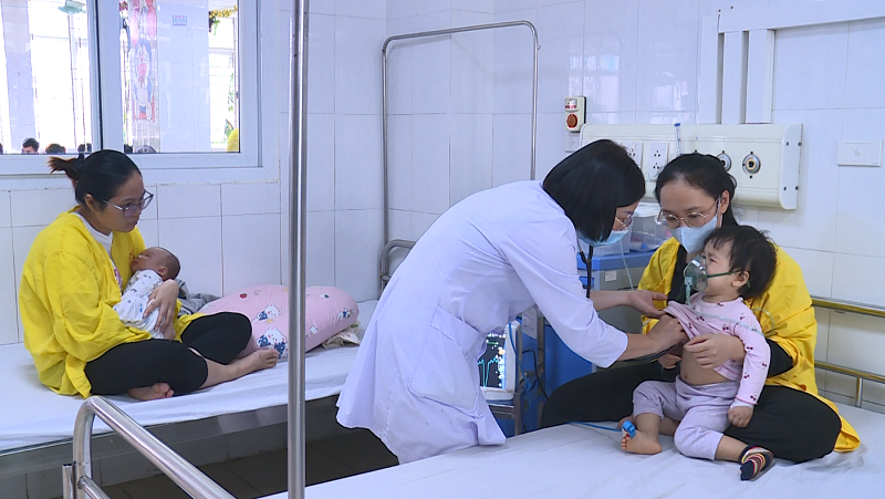 Những sai lầm của phụ huynh khiến trẻ bị viêm phổi vào mùa lạnh