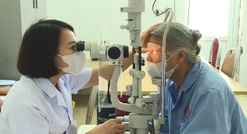 Khám mắt định kỳ – Chìa khóa bảo vệ “cửa sổ tâm hồn”