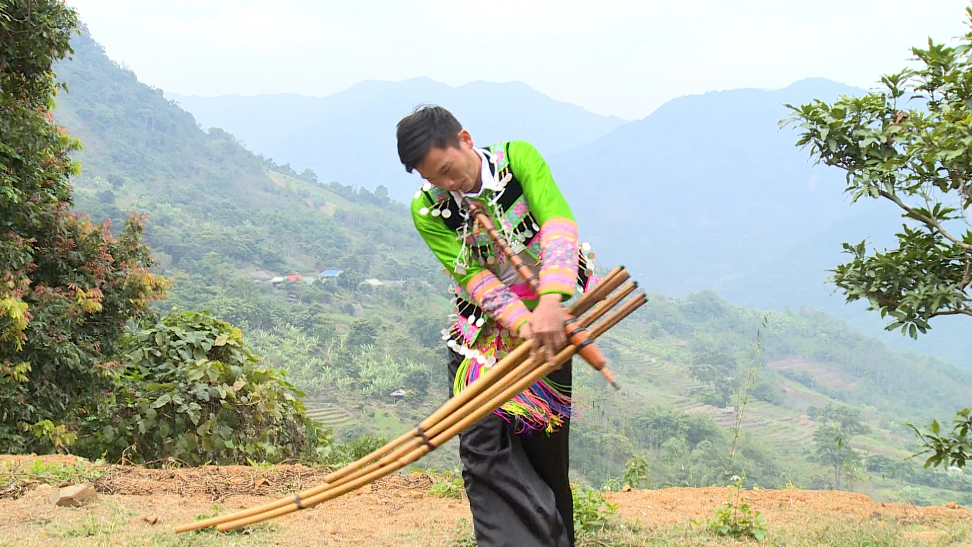 Khèn Mông - Tiếng gọi linh hồn núi rừng và hành trình giữ lửa của người trẻ