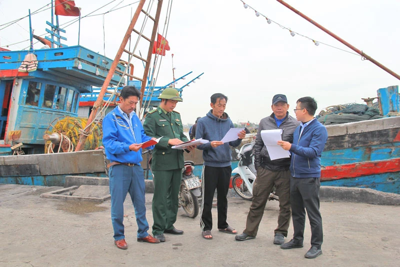 Đầu năm nơi cửa biển Lạch Bạng