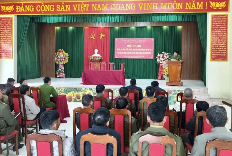 Công an xã Thượng Ninh mở cao điểm vận động Nhân dân giao nộp vũ khí, vật liệu nổ